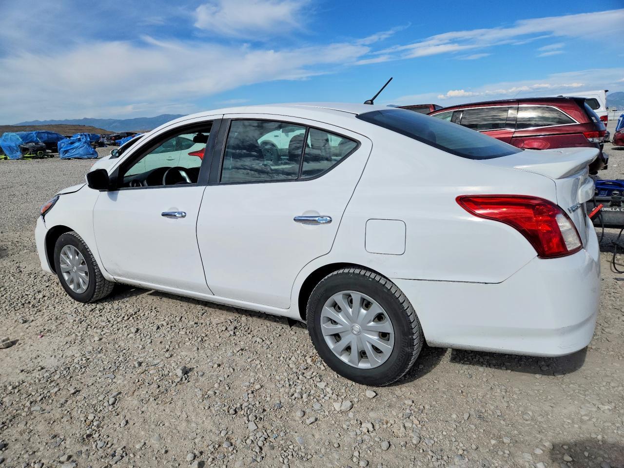 2018 NISSAN VERSA