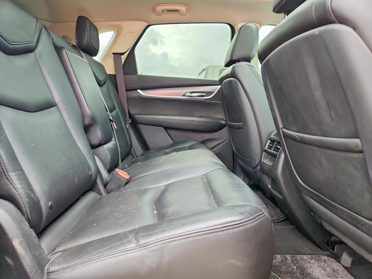 2017 CADILLAC XT5