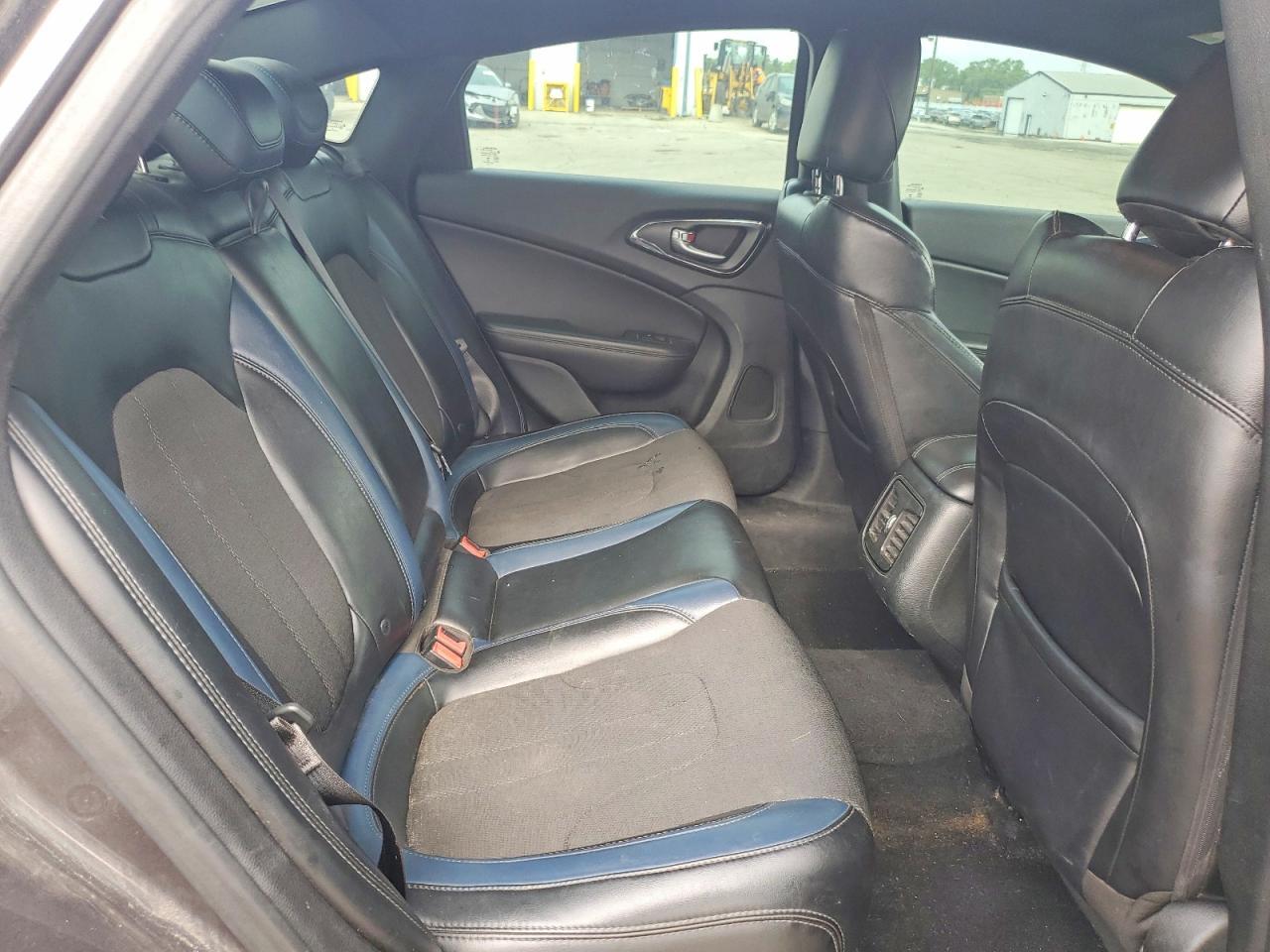 2015 CHRYSLER 200