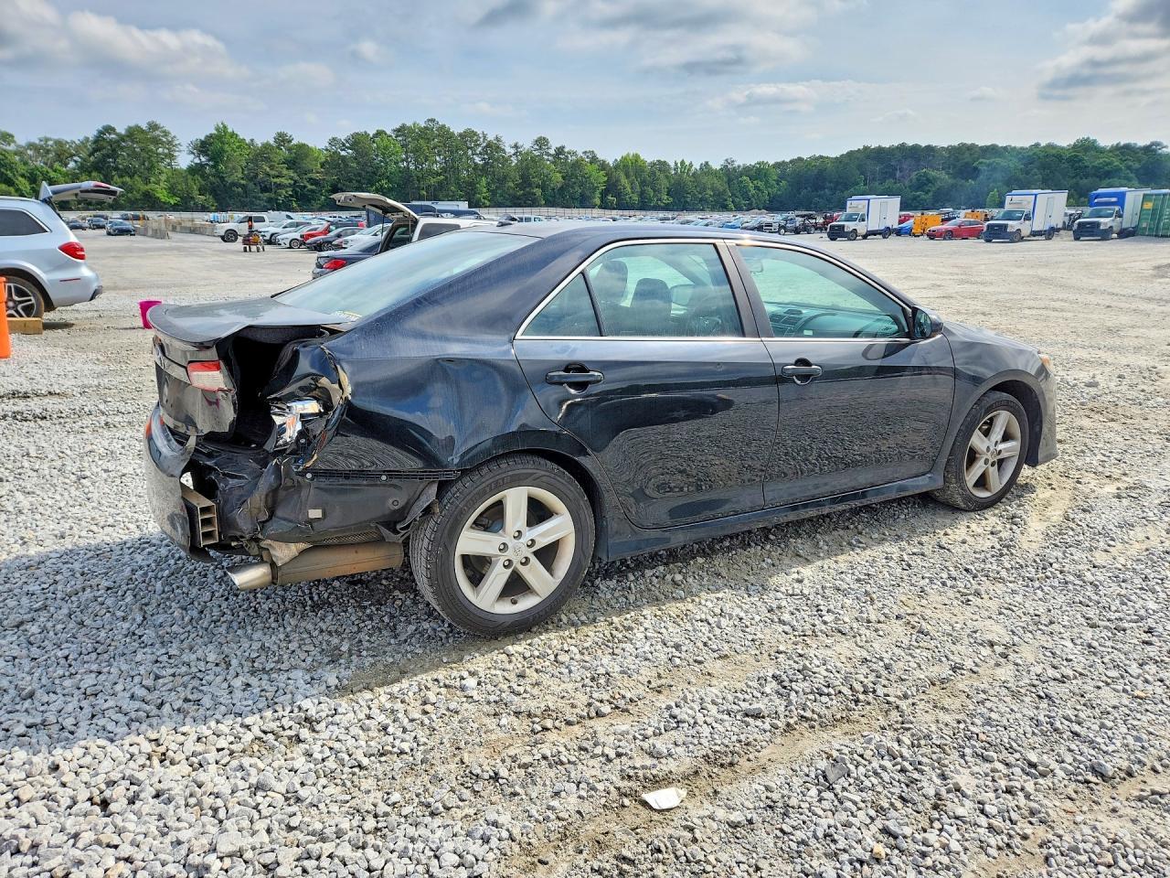 2013 TOYOTA CAMRY