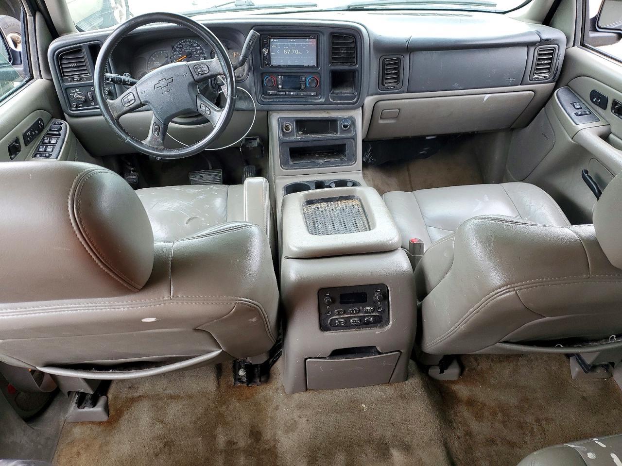 2004 CHEVROLET Tahoe