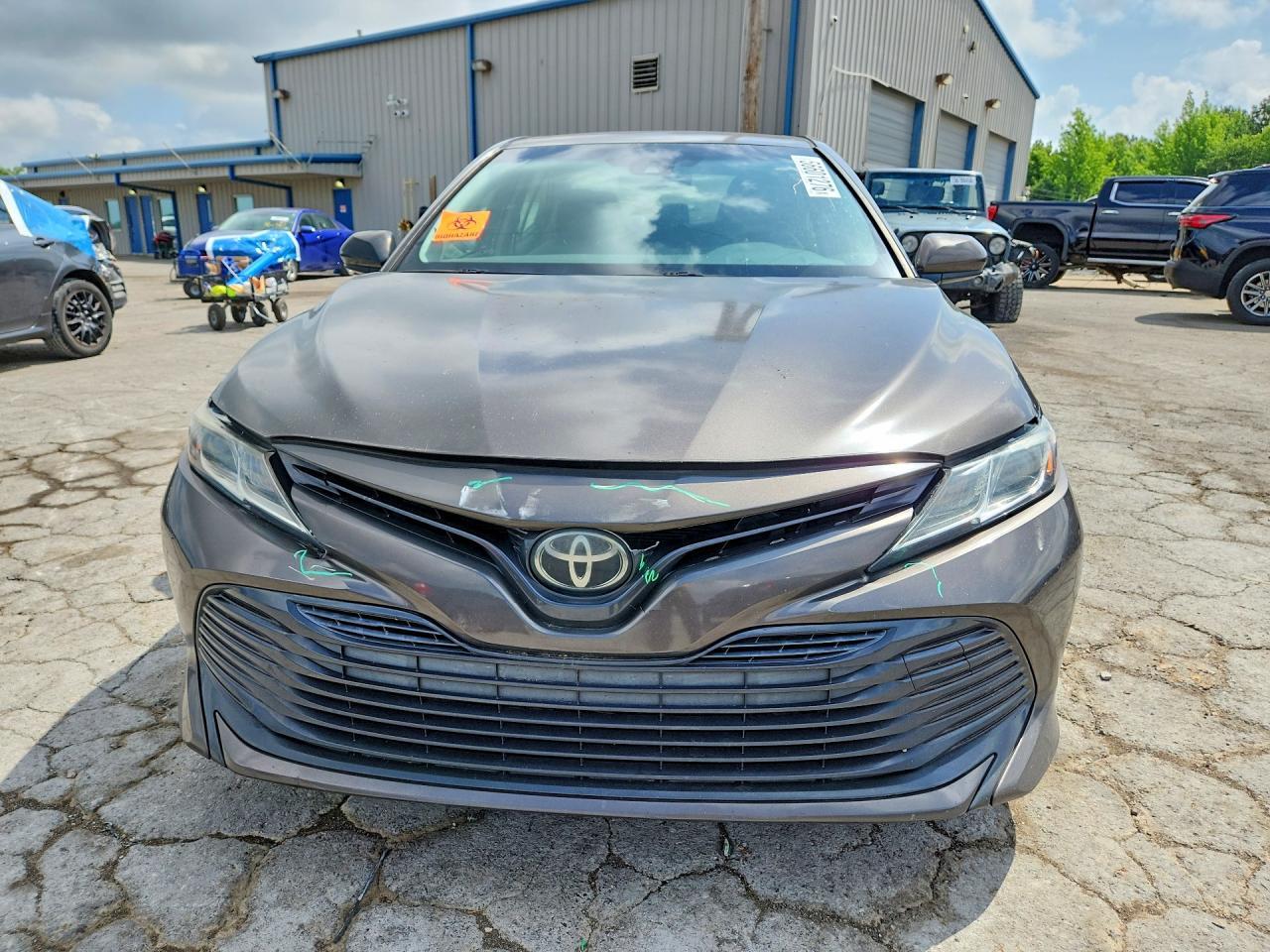 2018 TOYOTA CAMRY