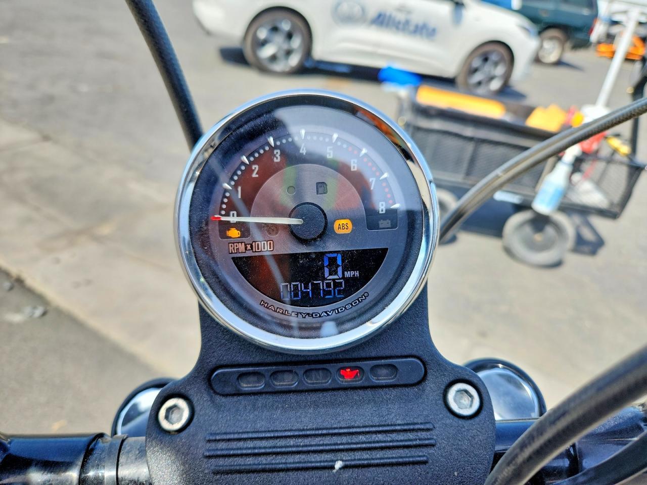 2017 HARLEY-DAVIDSON Xl883
