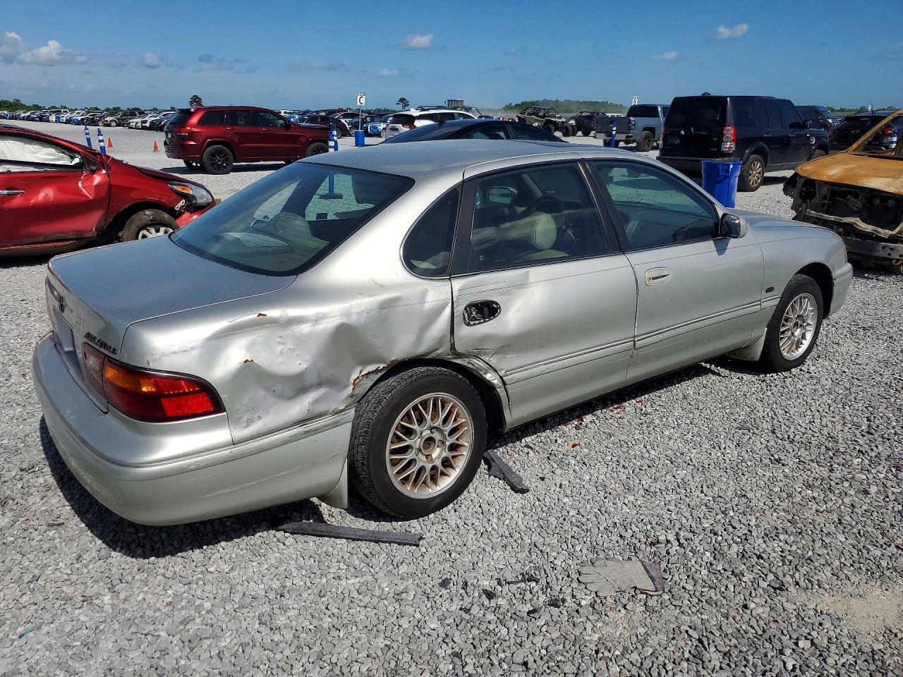 1999 TOYOTA Avalon