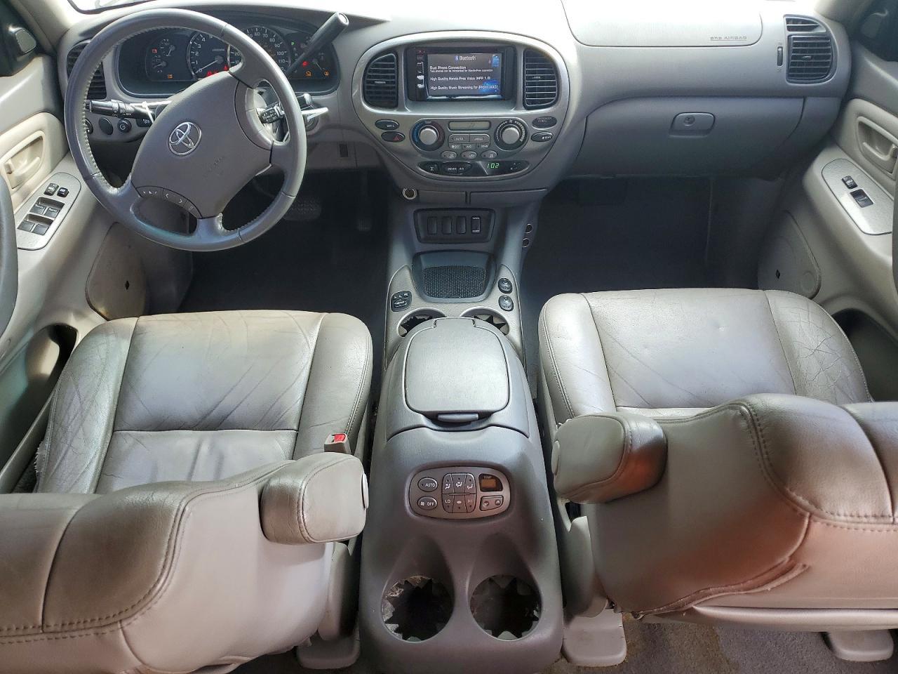 2005 TOYOTA Sequoia