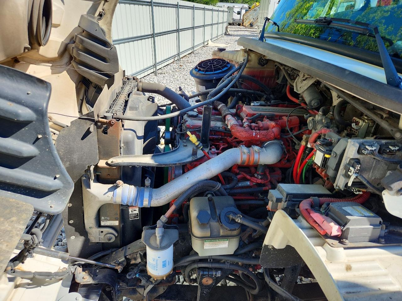 2012 FREIGHTLINER M2 106