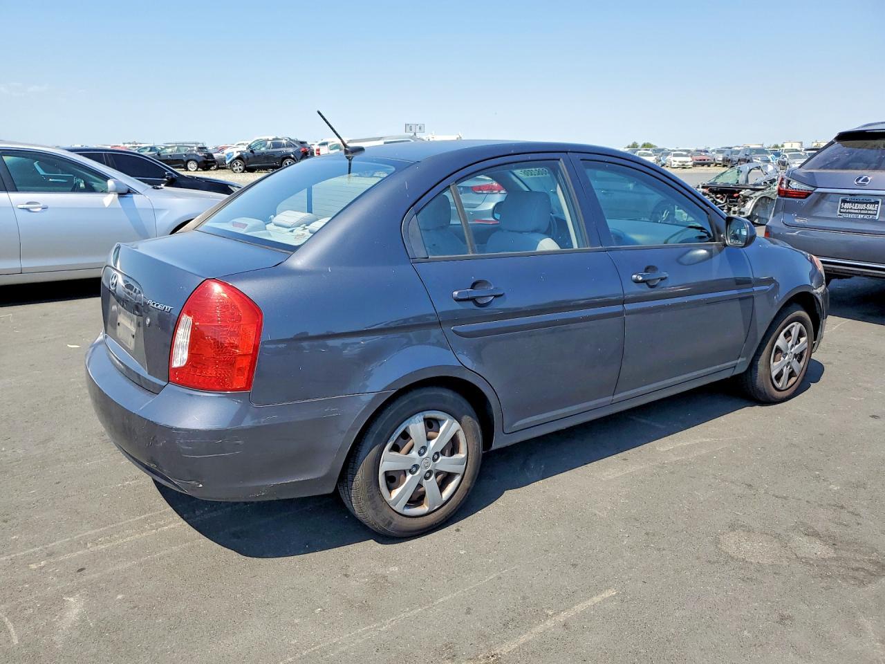 2011 HYUNDAI ACCENT