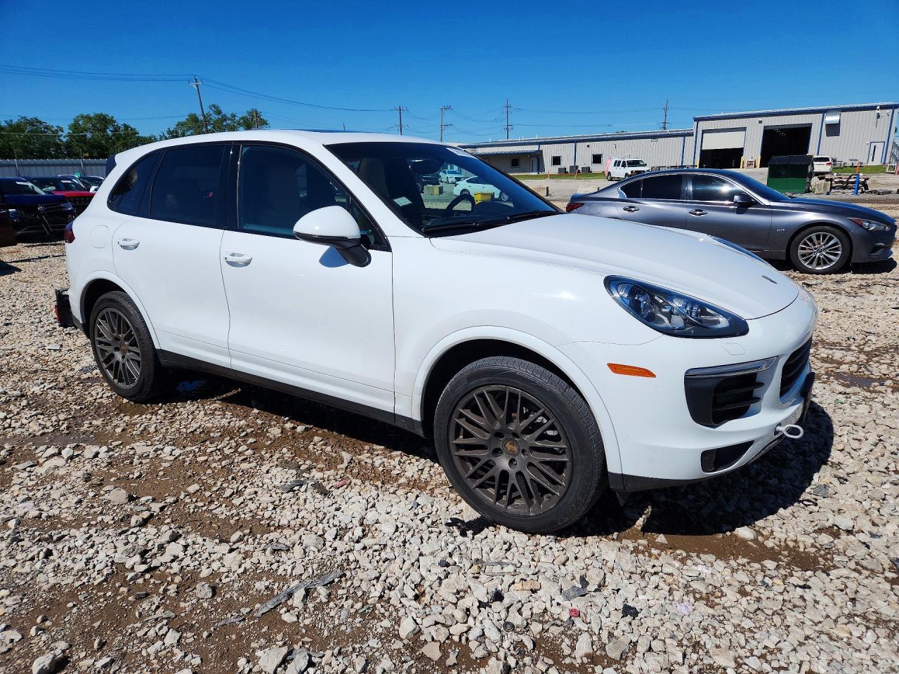 2018 PORSCHE CAYENNE