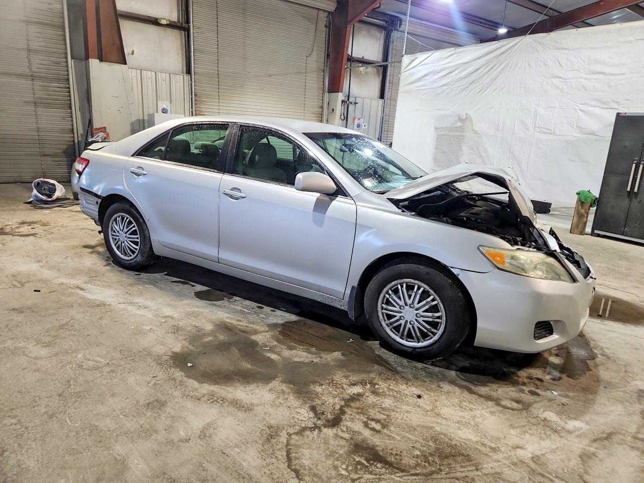 2011 TOYOTA CAMRY