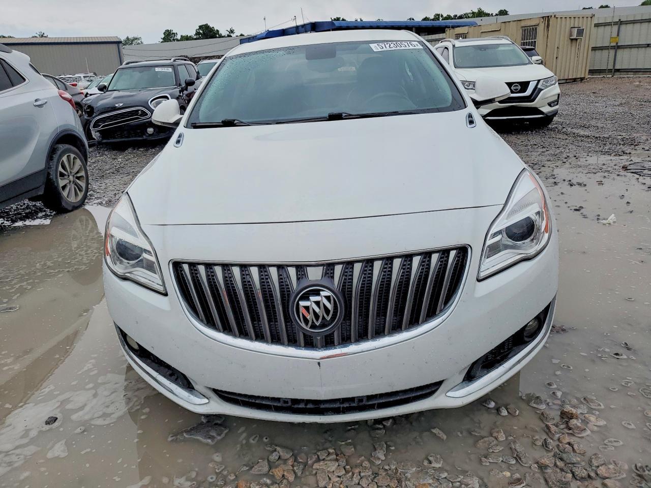 2017 BUICK Regal