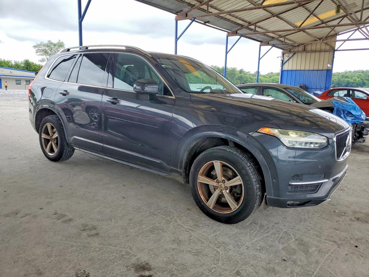2017 VOLVO XC90