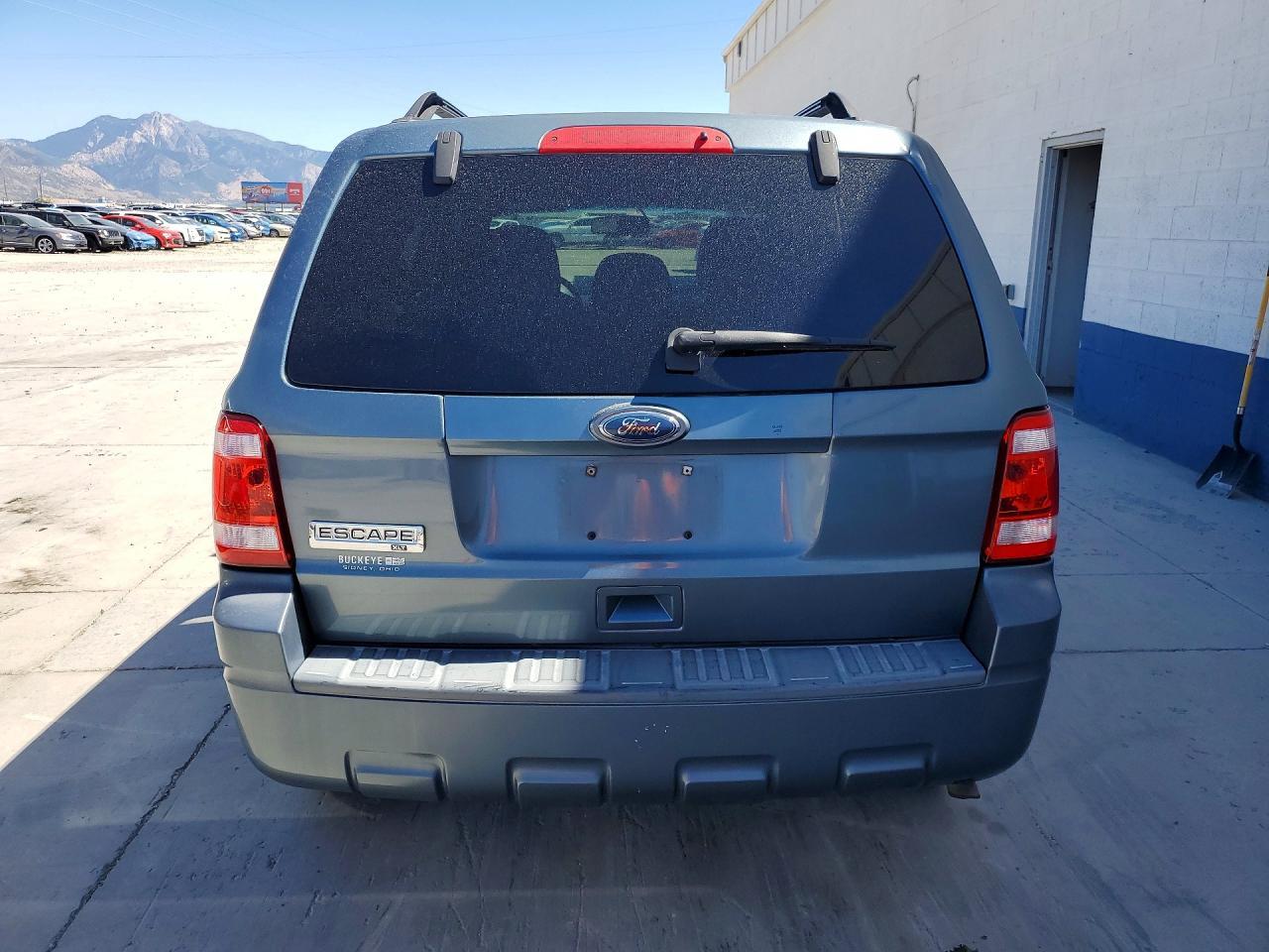 2010 FORD ESCAPE