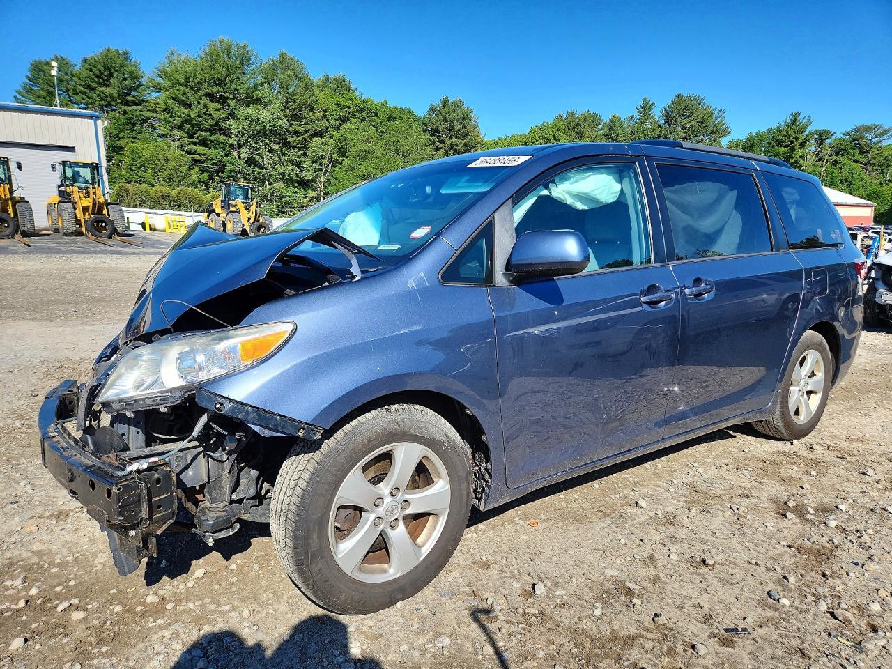 2016 TOYOTA SIENNA