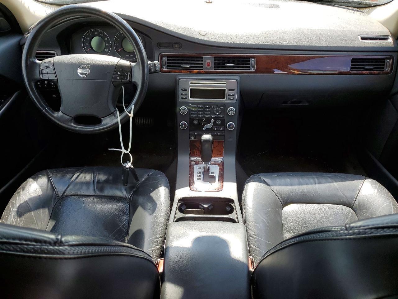 2008 VOLVO XC70