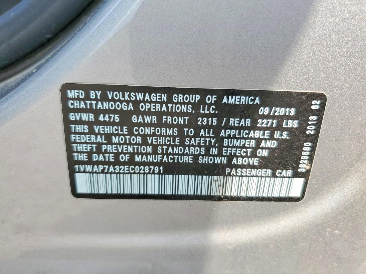 2014 VOLKSWAGEN Passat