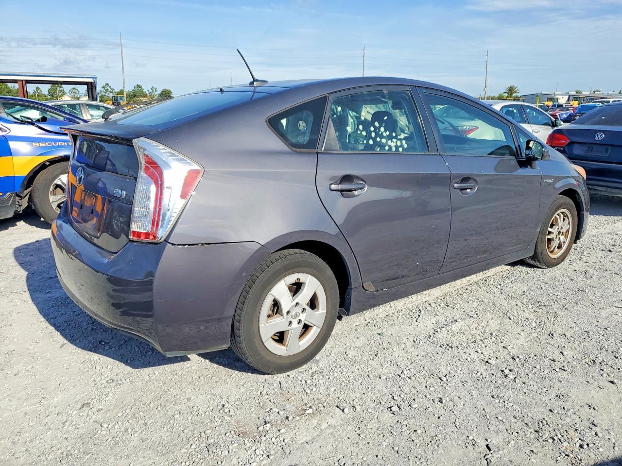 2011 TOYOTA PRIUS