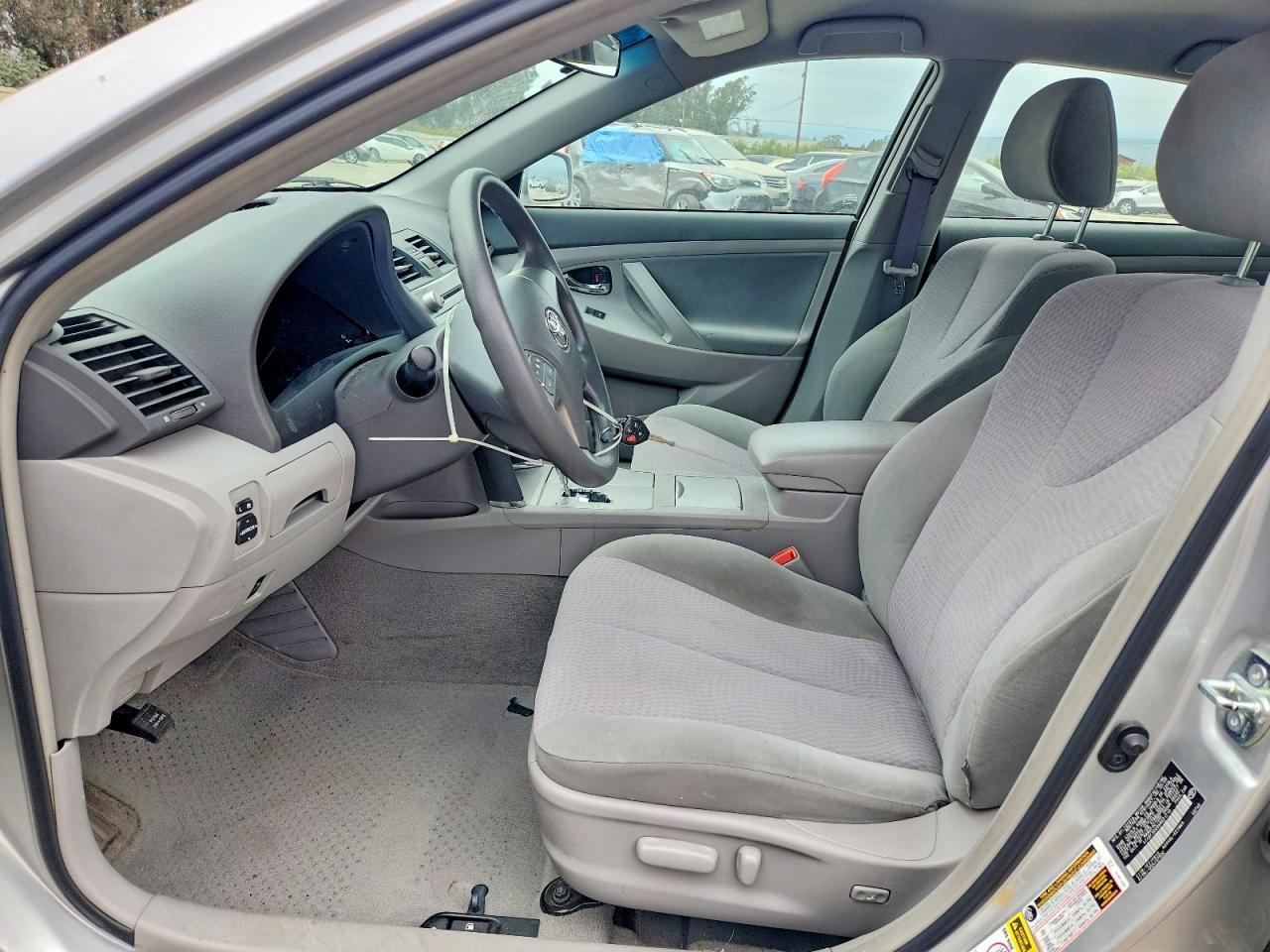 2010 TOYOTA CAMRY
