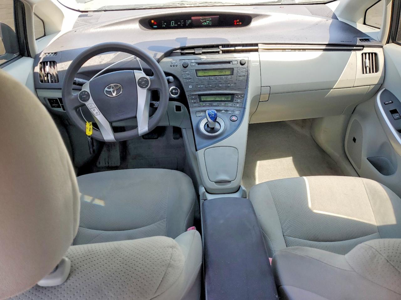 2010 TOYOTA PRIUS