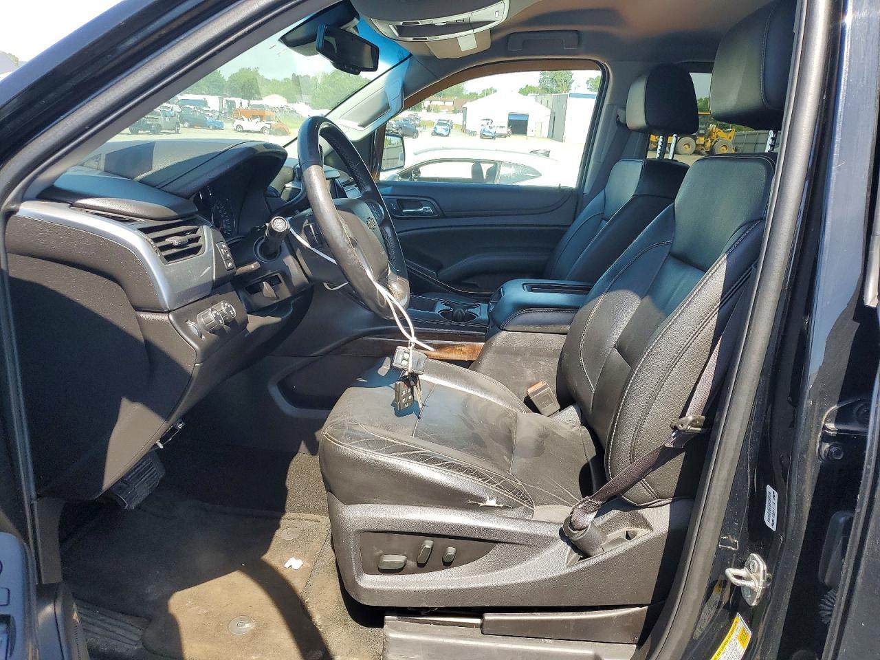 2016 CHEVROLET Suburban