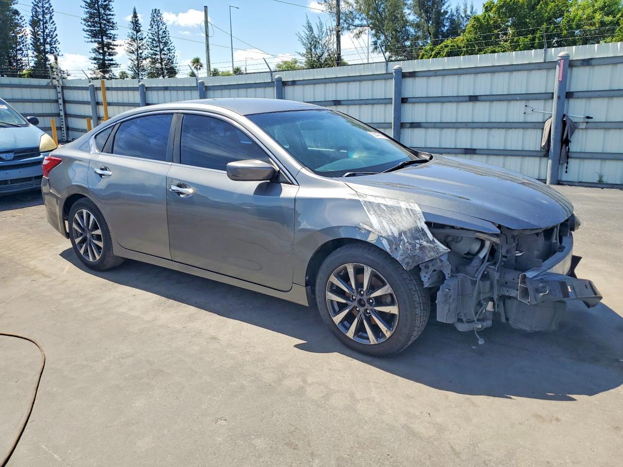 2017 NISSAN ALTIMA