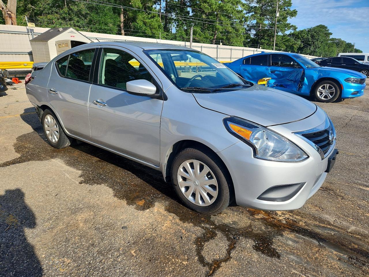 2017 NISSAN VERSA