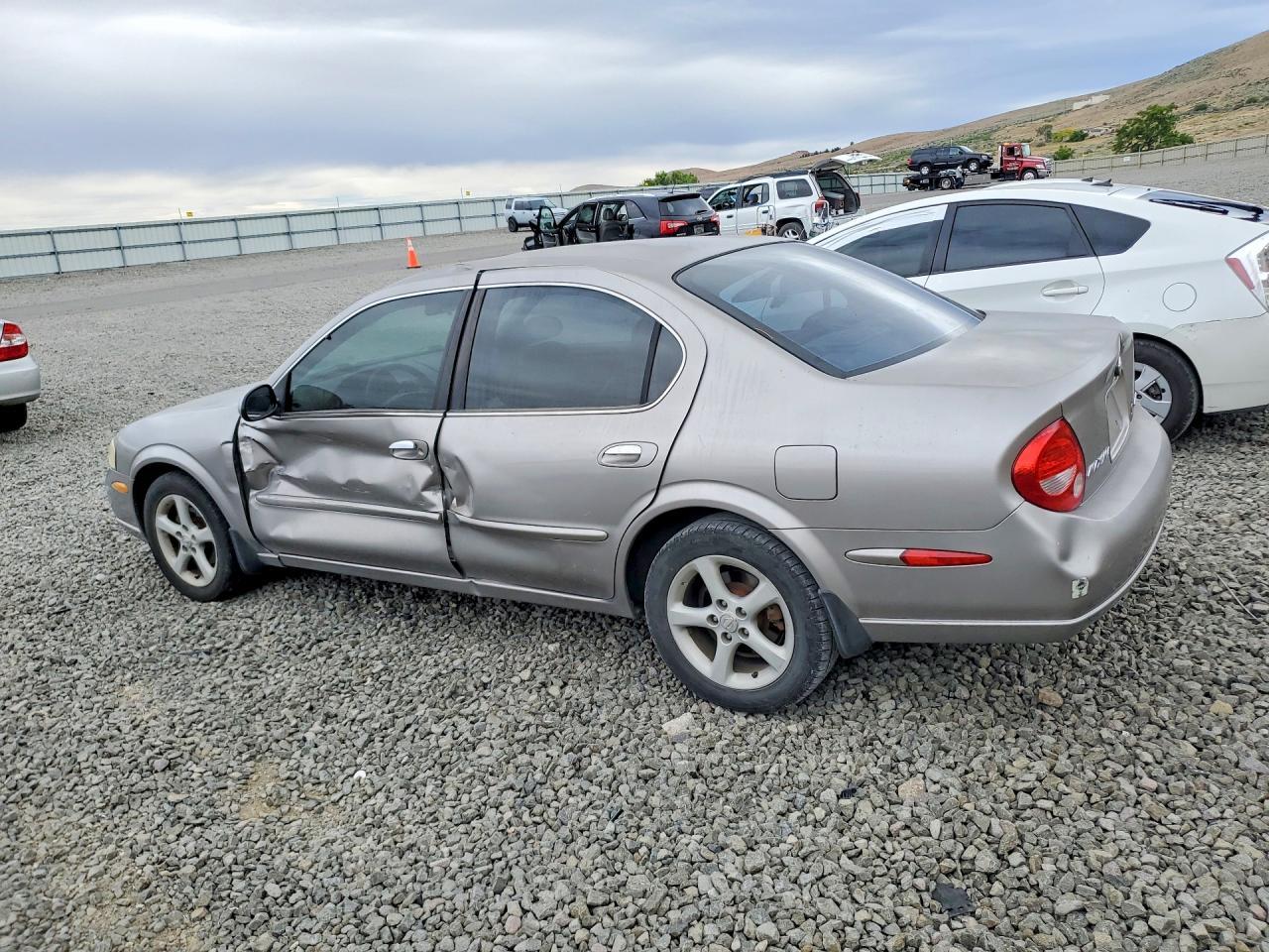 2000 NISSAN Maxima
