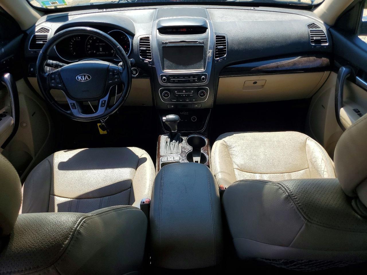 2014 KIA SORENTO