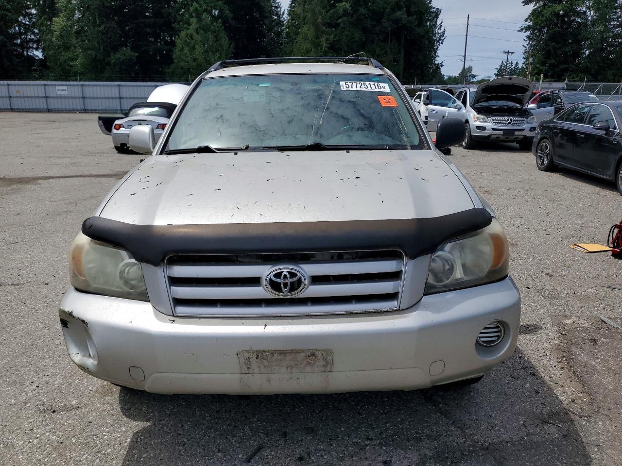 2004 TOYOTA HIGHLANDER
