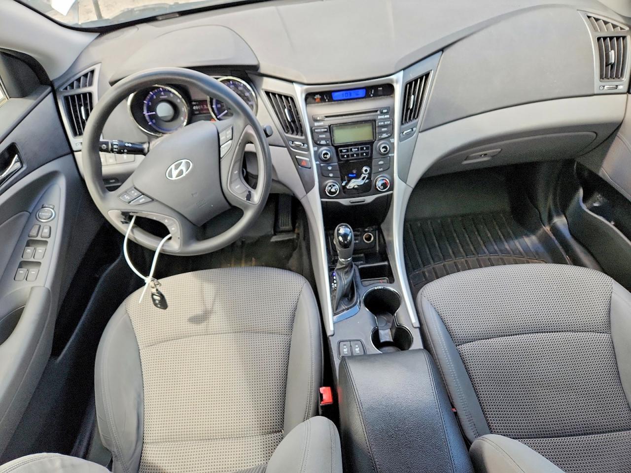 2013 HYUNDAI SONATA
