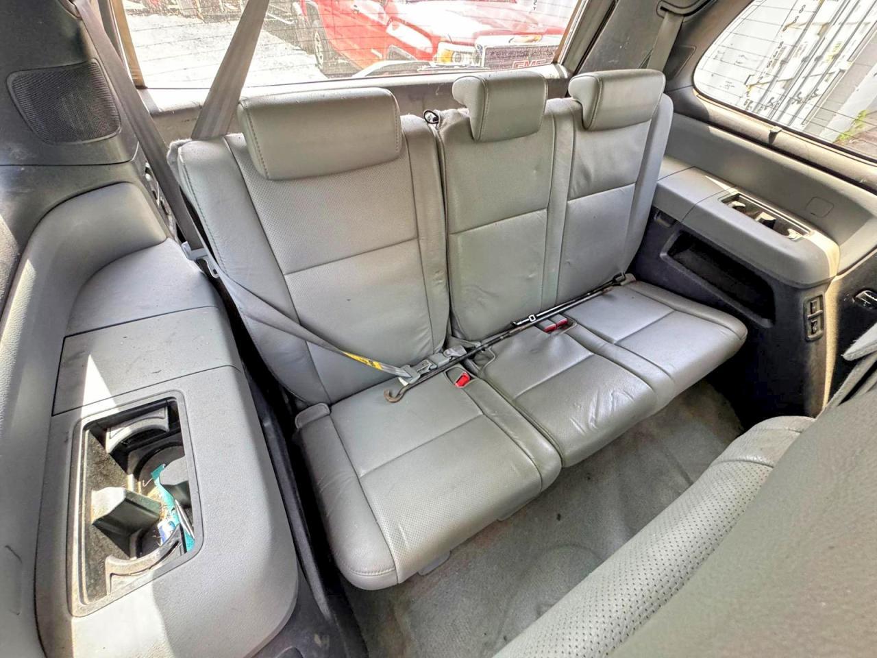 2010 TOYOTA Sequoia