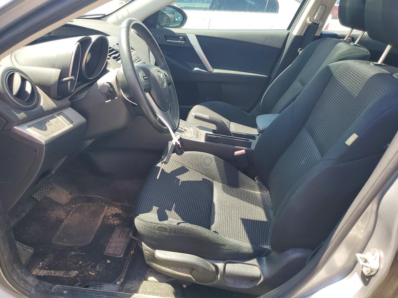 2013 MAZDA 3