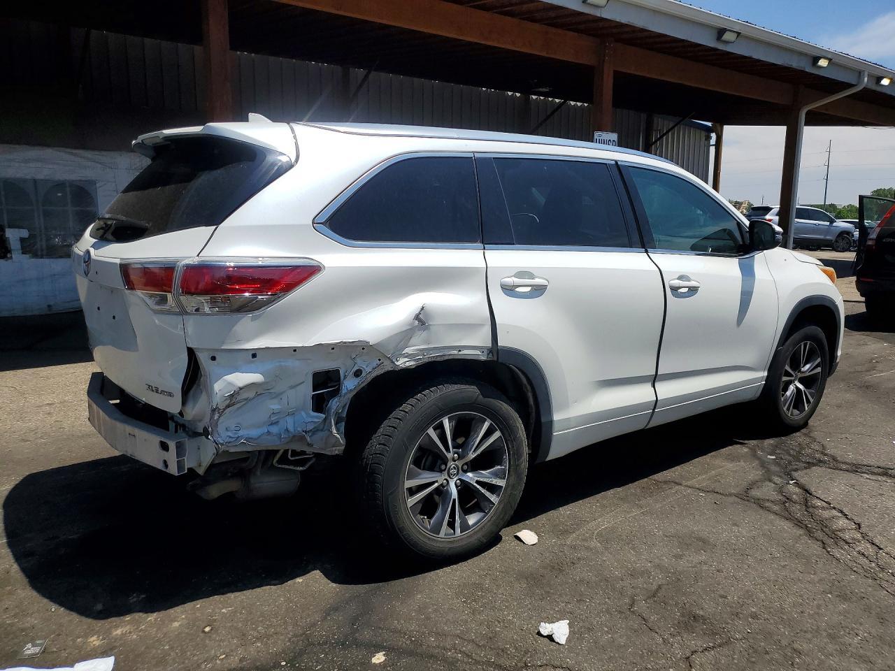 2016 TOYOTA HIGHLANDER