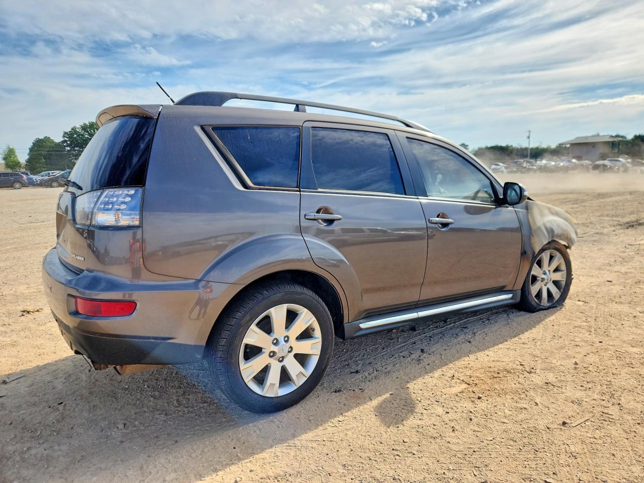 2013 MITSUBISHI outlander