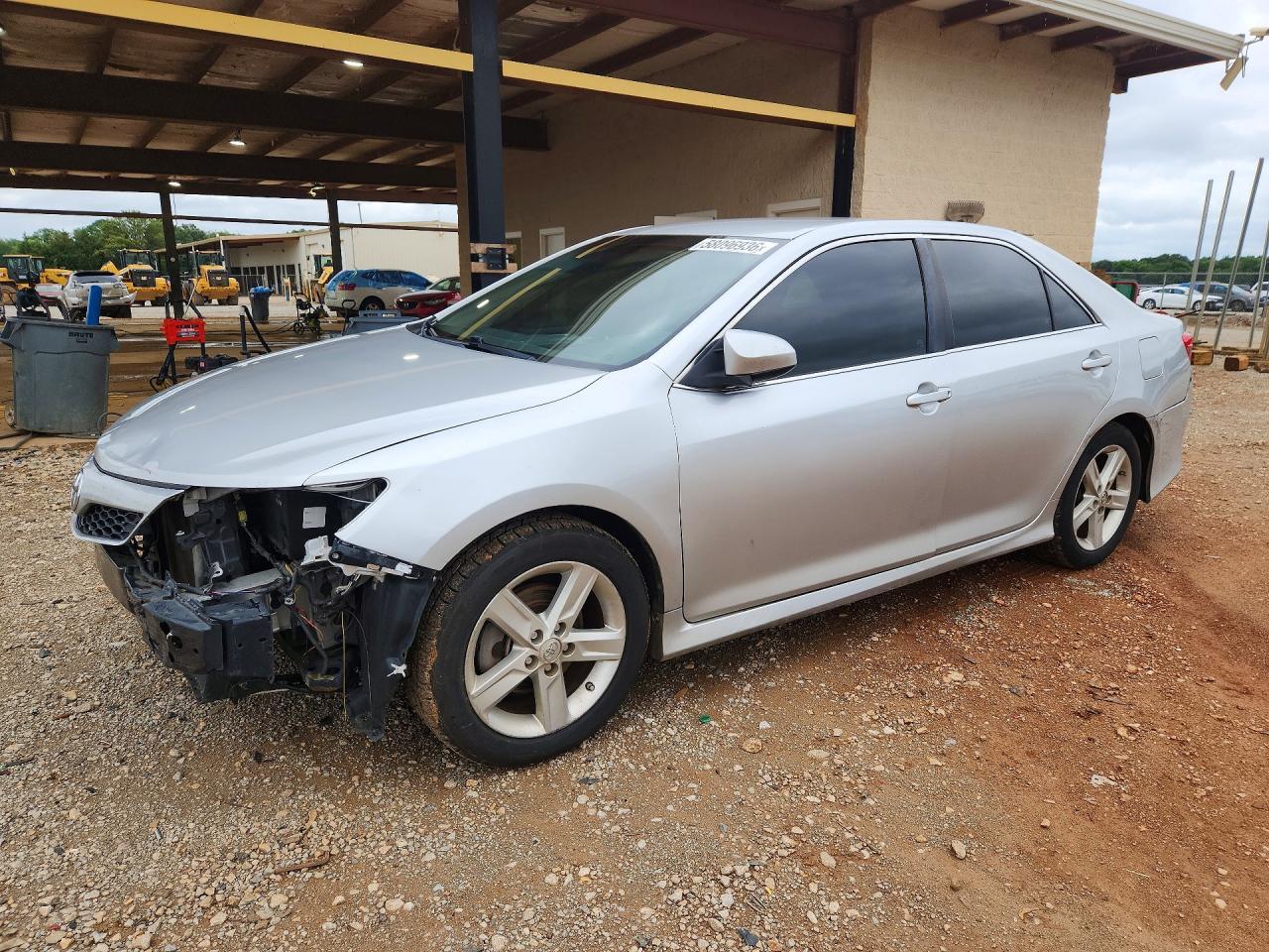 2014 TOYOTA CAMRY