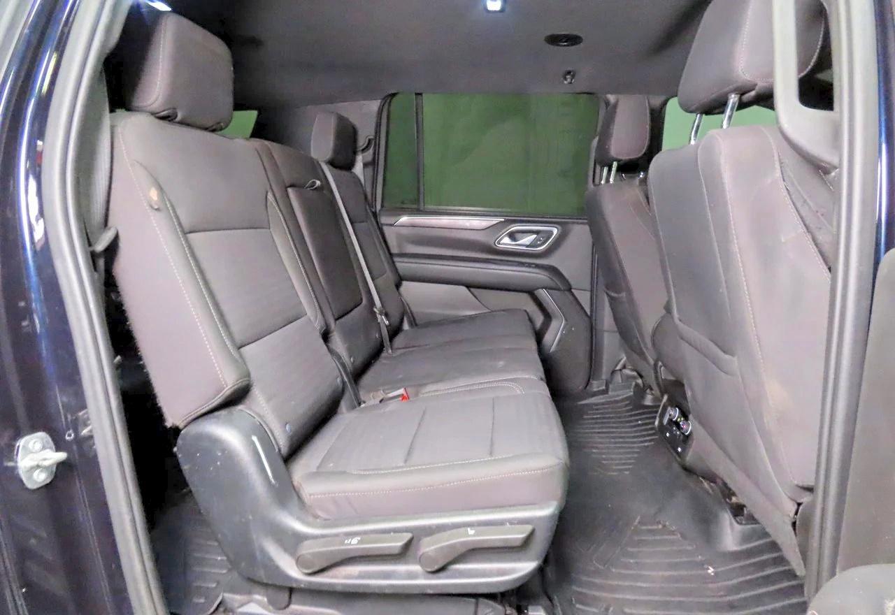 2023 CHEVROLET Suburban