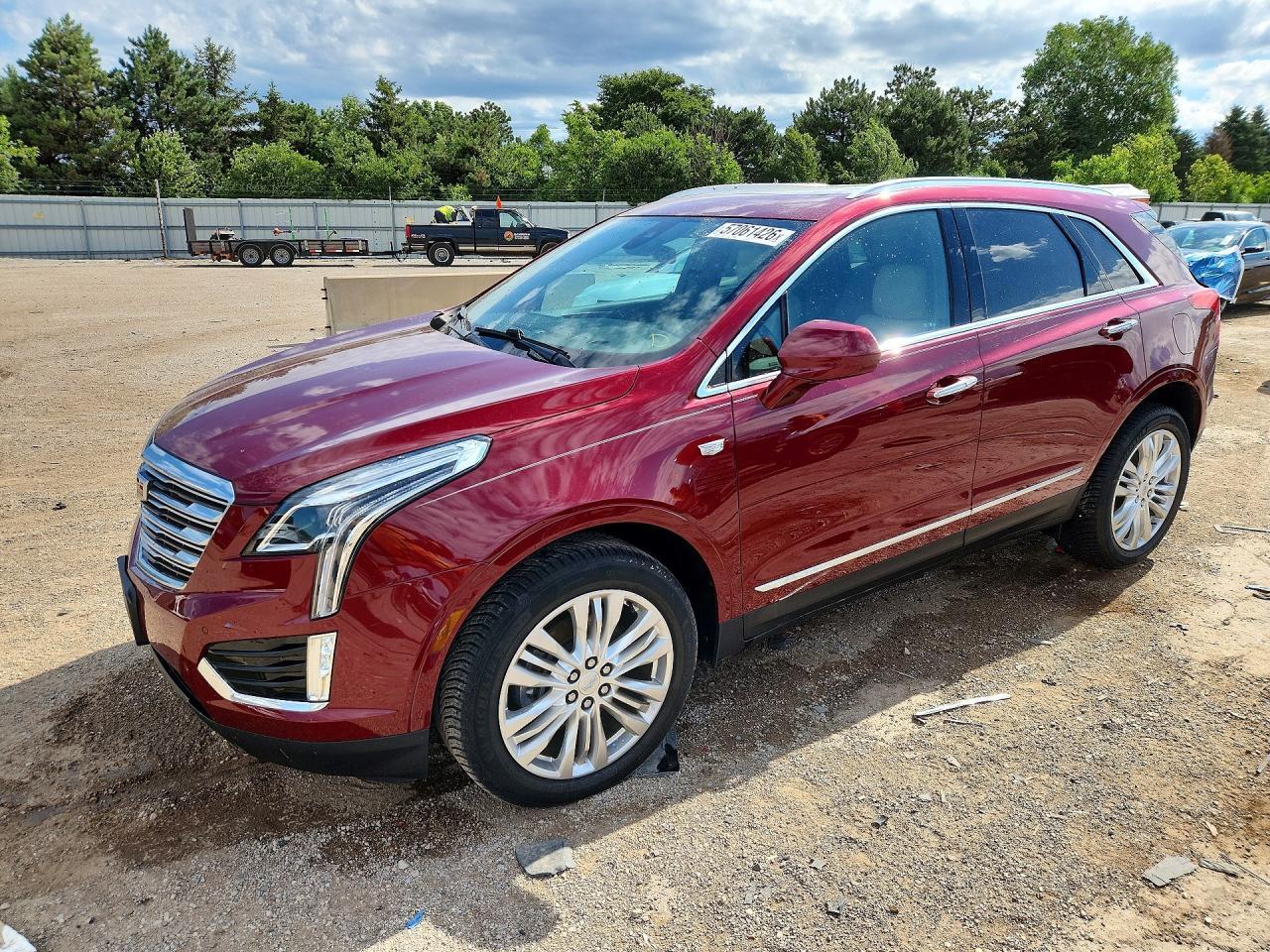 2017 CADILLAC XT5