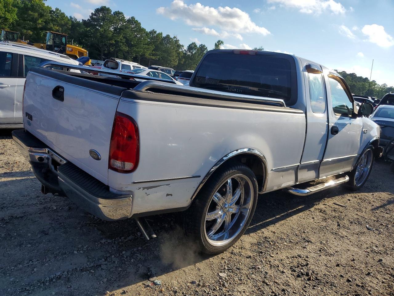 2002 FORD F-150 Lightning