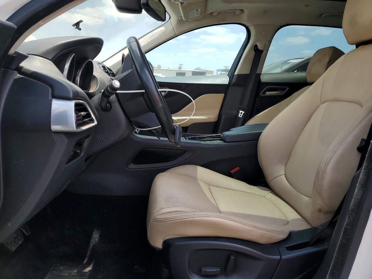 2017 JAGUAR F-Pace