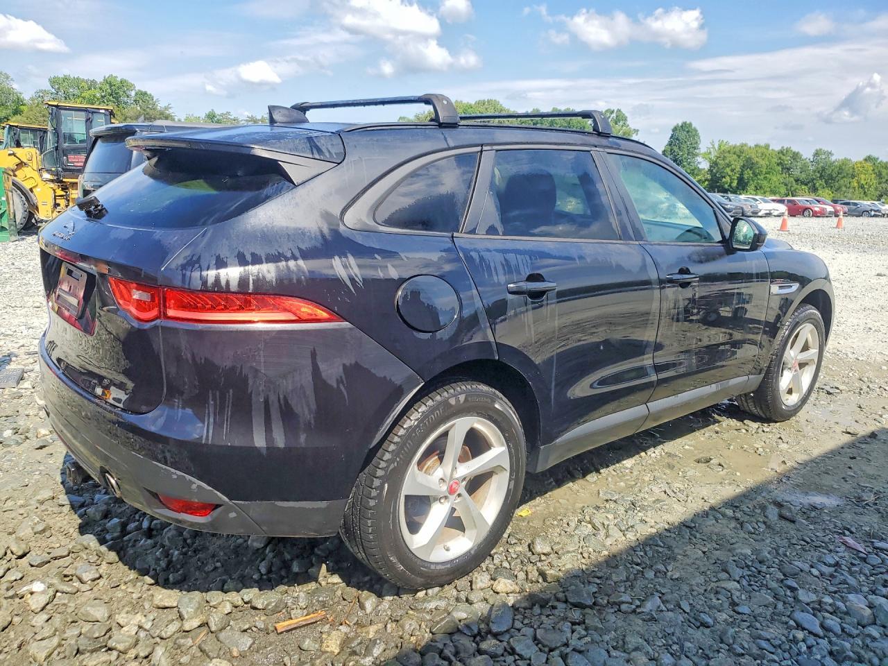 2017 JAGUAR F-Pace