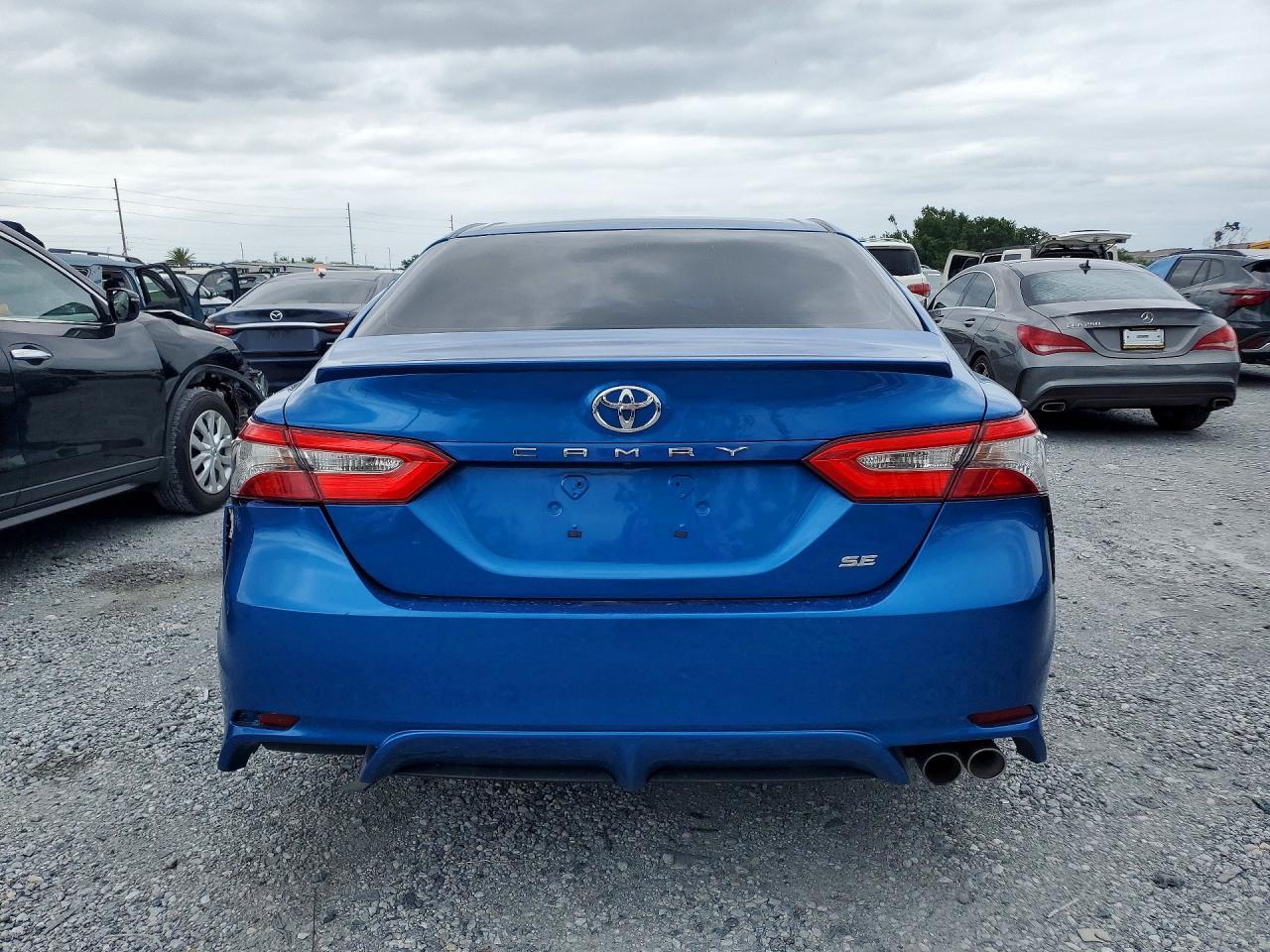 2018 TOYOTA CAMRY