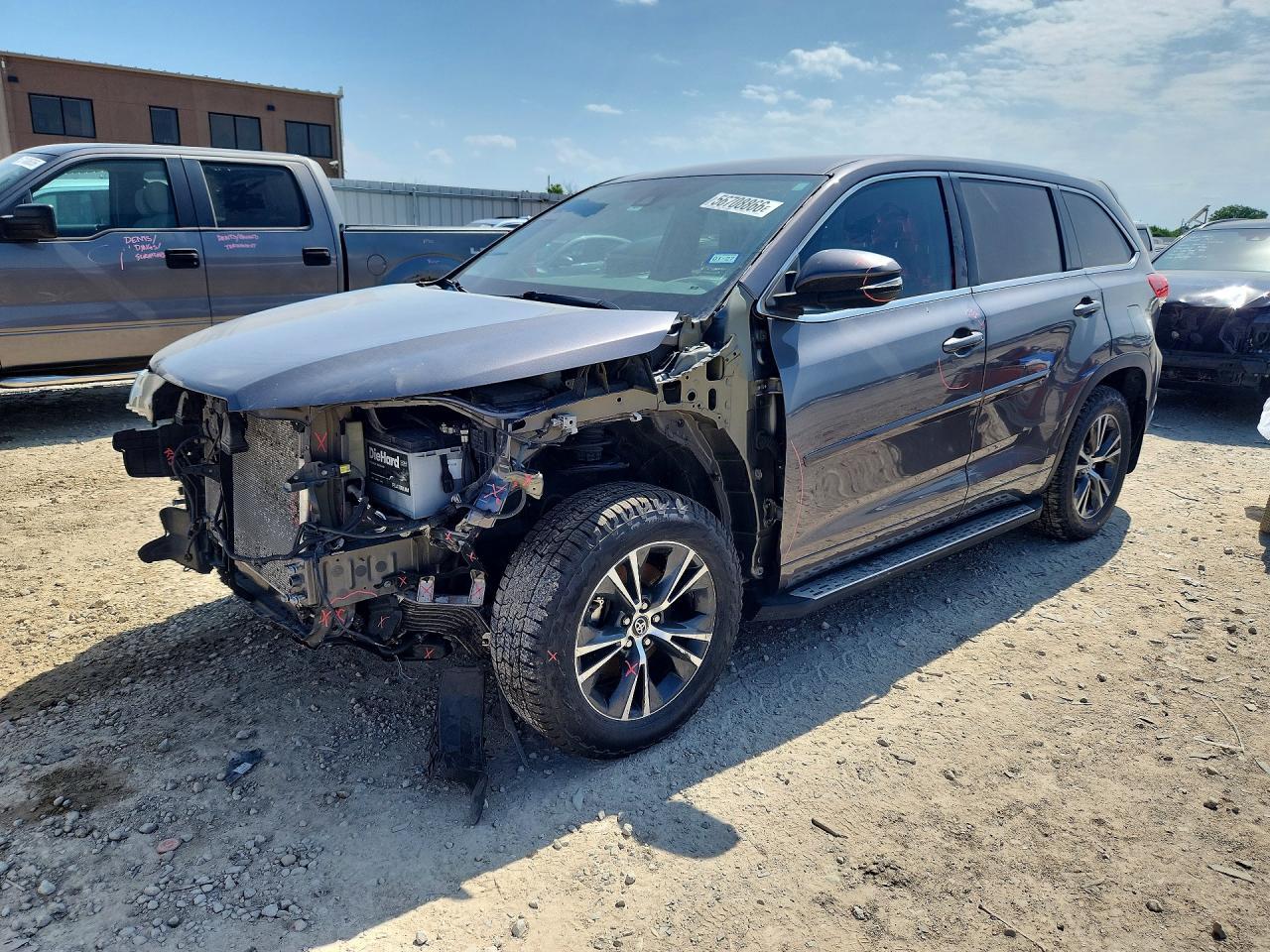 2018 TOYOTA HIGHLANDER
