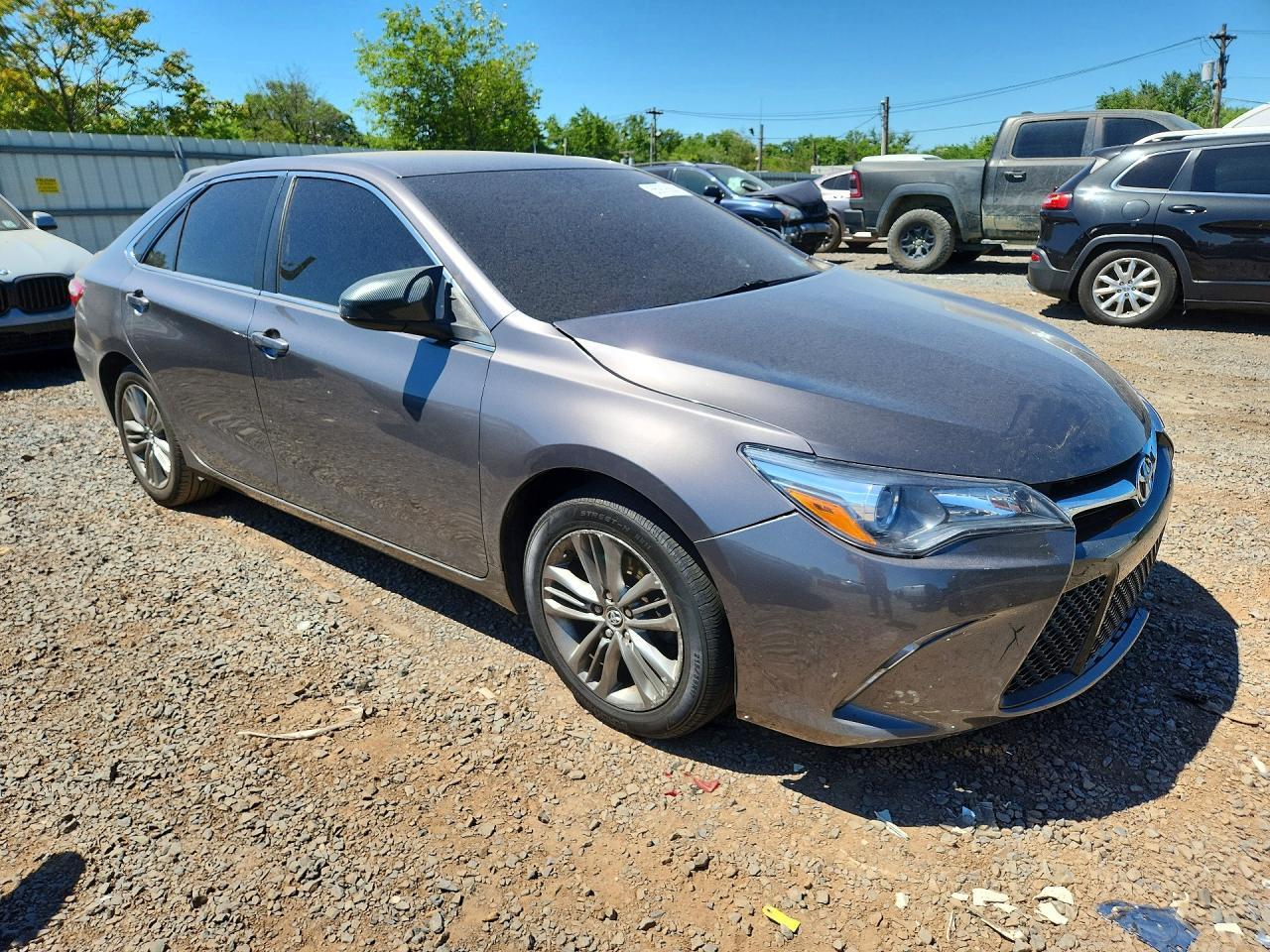 2016 TOYOTA CAMRY