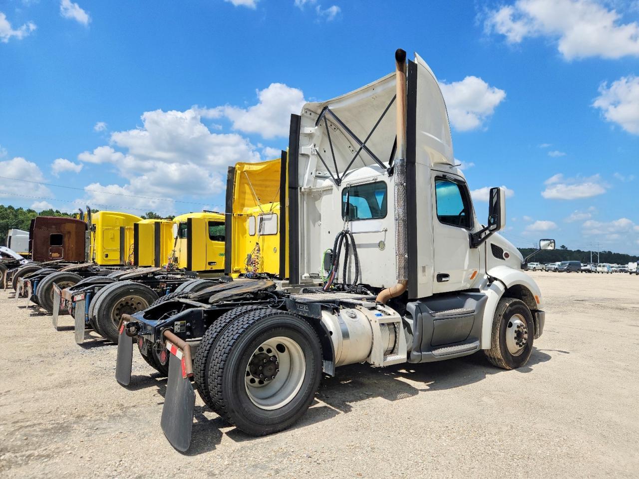 2018 PETERBILT 579