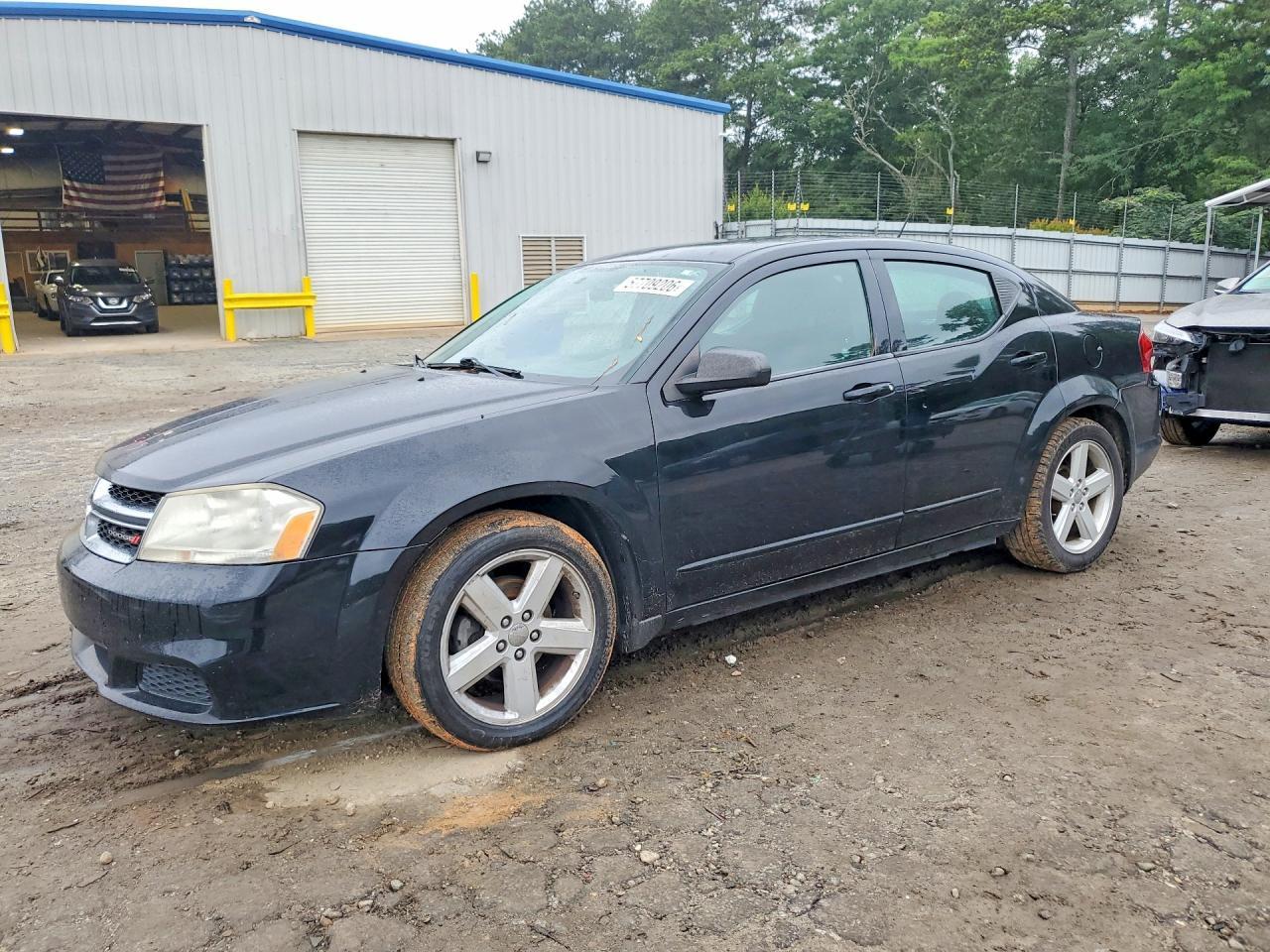 2013 DODGE Avenger