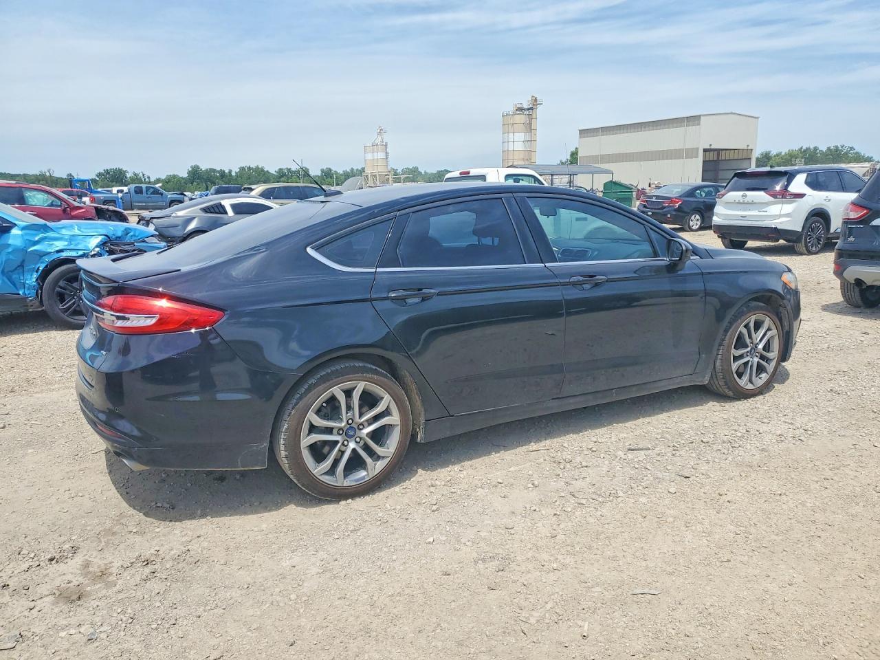 2017 FORD FUSION