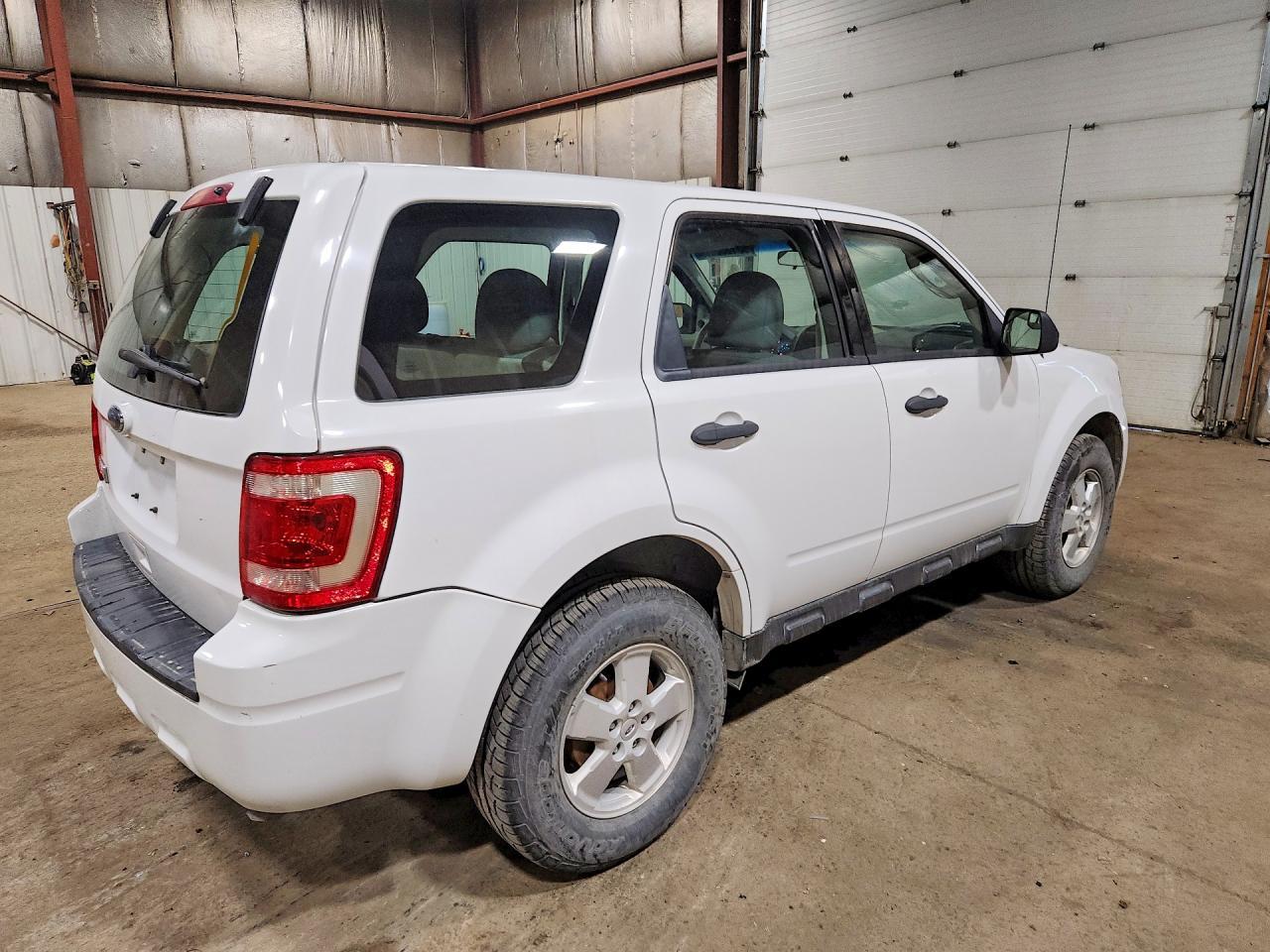 2010 FORD ESCAPE