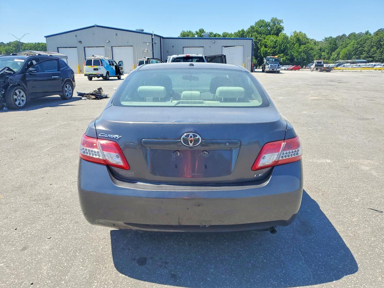 2011 TOYOTA CAMRY