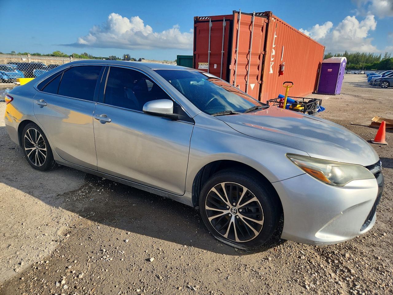 2017 TOYOTA CAMRY