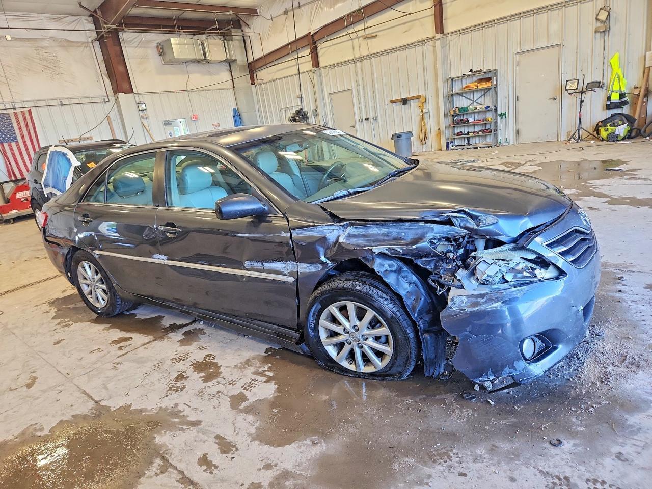 2010 TOYOTA CAMRY