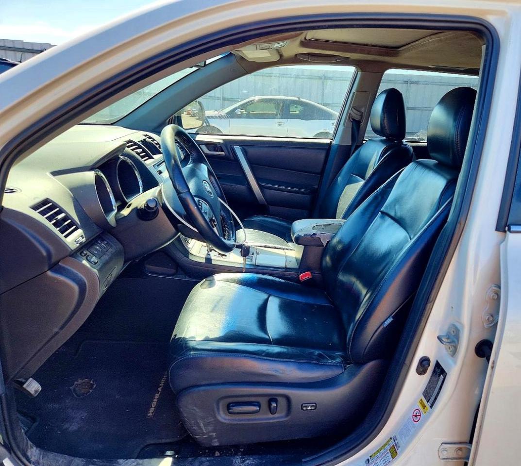 2013 TOYOTA HIGHLANDER